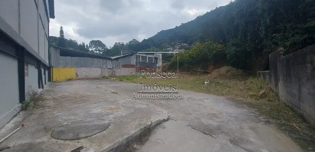 Galpão/Depósito/Armazém para alugar, 500m² no Quissama, Petrópolis