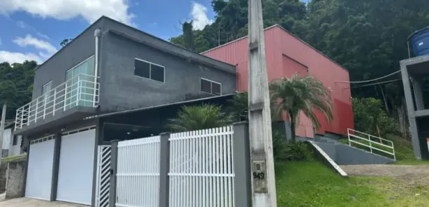 Galpão/Depósito/Armazém para alugar, 246m² no Guabiruba Sul, Guabiruba