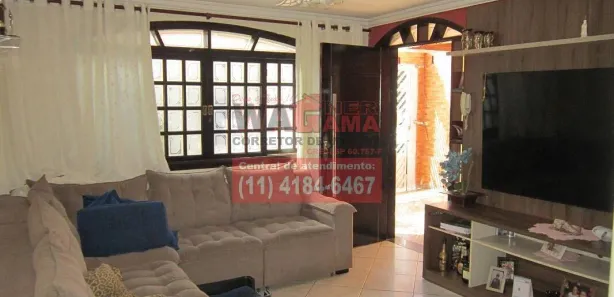 Sobrado com 2 Quartos à venda, 138m² no Vila Lourdes, Carapicuíba