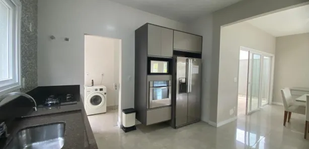 Casa de Condomínio com 3 Quartos para alugar, 280m² no Vila Oliveira, Mogi das Cruzes
