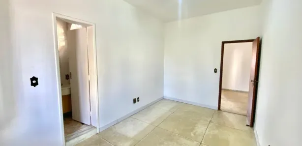 Casa com 2 Quartos para alugar, 70m² no Santa Tereza, Belo Horizonte