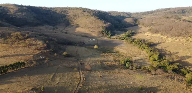 Fazenda/Sítio com 1 Quarto à venda, 400000m² no , Paraopeba