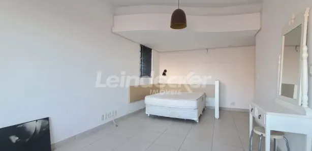 Kitnet com 1 Quarto para alugar, 38m² no Centro Histórico, Porto Alegre
