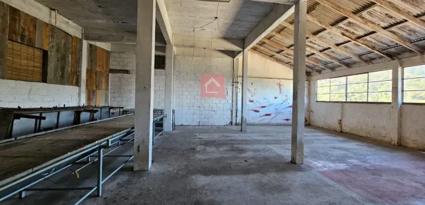 Galpão/Depósito/Armazém com 1 Quarto para alugar, 150m² no Chácara Flora, Petrópolis