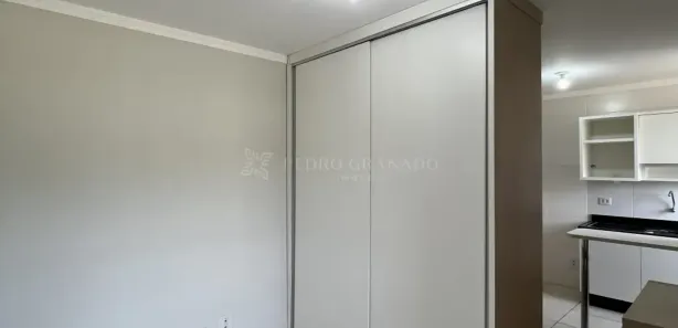 Kitnet com 1 Quarto para alugar, 26m² no Zona 07, Maringá