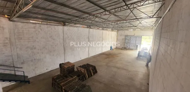 Galpão/Depósito/Armazém para alugar, 330m² no Bacaetava, Iperó