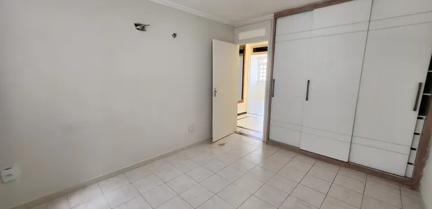 Casa com 5 Quartos para venda ou aluguel, 430m² no Coroa do Meio, Aracaju