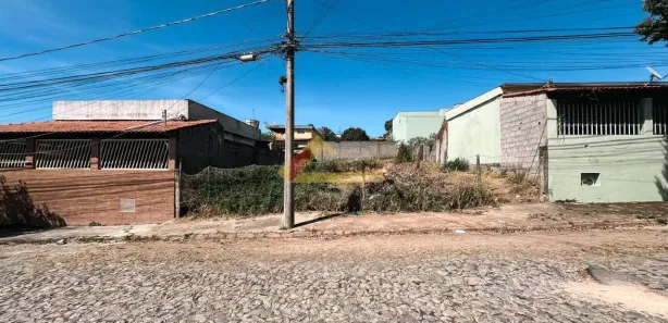 Lote/Terreno para alugar, 300m² no Chanadour, Divinópolis