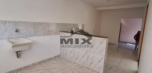 Casa com 2 Quartos para alugar, 52m² no Taboão, Diadema