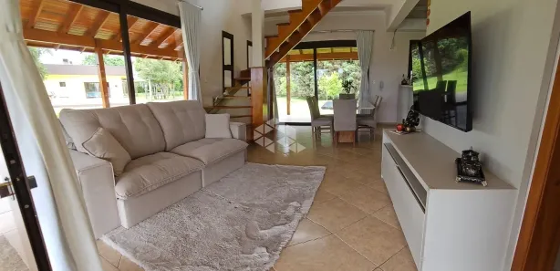 Fazenda/Sítio com 4 Quartos à venda, 303m² no , Farroupilha