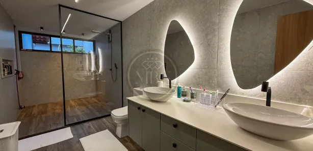 Casa de Condomínio com 6 Quartos à venda, 500m² no Adrianópolis, Manaus
