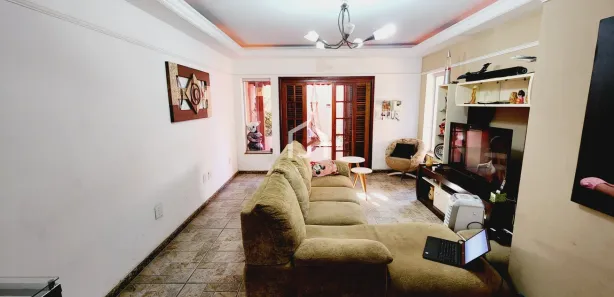 Sobrado com 3 Quartos à venda, 260m² no Jardim Califórnia, Taubaté