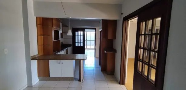 Apartamento com 3 Quartos para alugar, 206m² no Centro, Toledo
