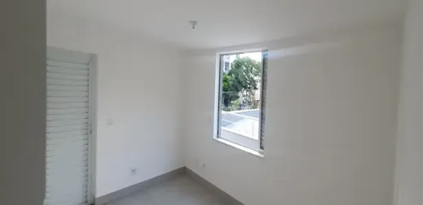 Sala Comercial para alugar, 118m² no Comiteco, Belo Horizonte