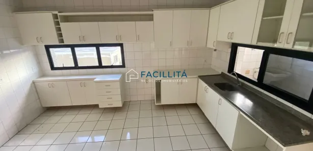 Apartamento com 4 Quartos para alugar, 220m² no Nossa Senhora das Graças, Manaus