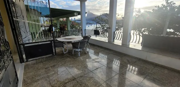 Casa com 4 Quartos para venda ou aluguel, 430m² no Urca, Rio de Janeiro