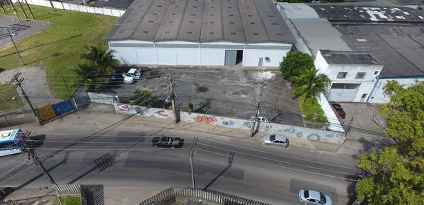 Galpão/Depósito/Armazém para alugar, 1200m² no Pau da Lima, Salvador