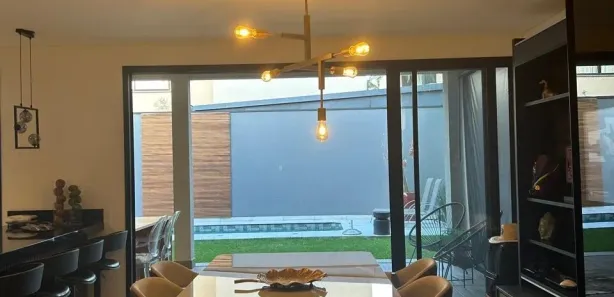 Casa de Condomínio com 3 Quartos para alugar, 242m² no Vila Costa, Taubaté