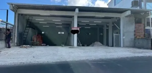 Ponto Comercial para alugar, 210m² no Cajazeiras V, Salvador