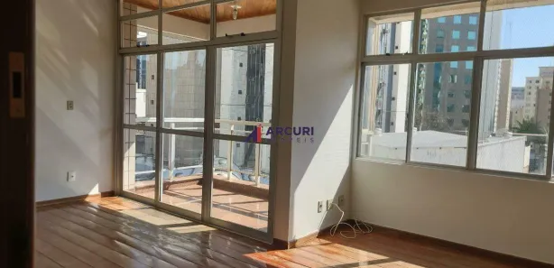 Apartamento com 3 Quartos para alugar, 94m² no Santo Antônio, Belo Horizonte