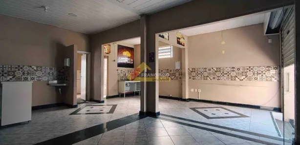 Ponto Comercial para alugar, 65m² no Centro, Divinópolis