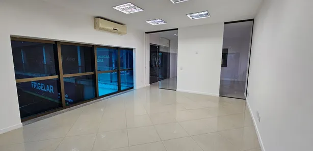 Sala Comercial para alugar, 160m² no Barra Olímpica, Rio de Janeiro
