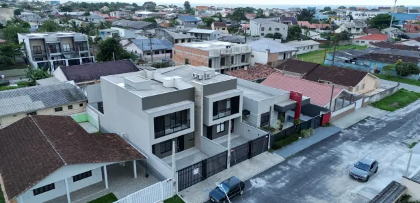 Sobrado com 3 Quartos à venda, 168m² no Centro, Matinhos