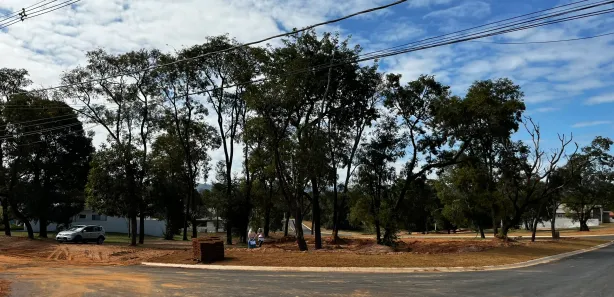 Lote/Terreno à venda, 626m² no Ninho Verde II, Pardinho