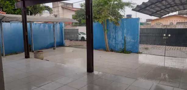 Casa com 4 Quartos para alugar, 150m² no Pitimbu, Natal