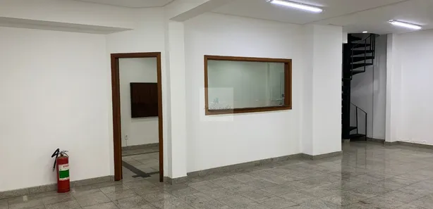 Ponto Comercial para alugar, 150m² no Santo Antônio, Belo Horizonte