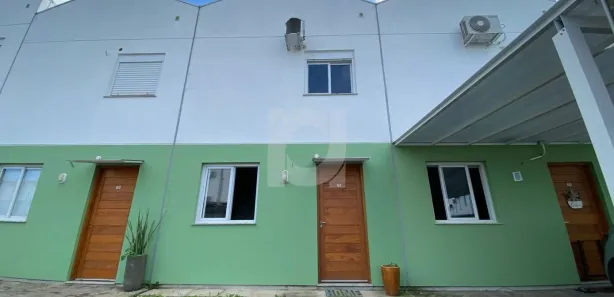 Sobrado com 3 Quartos à venda, 44m² no Loteamento Neto, Portão