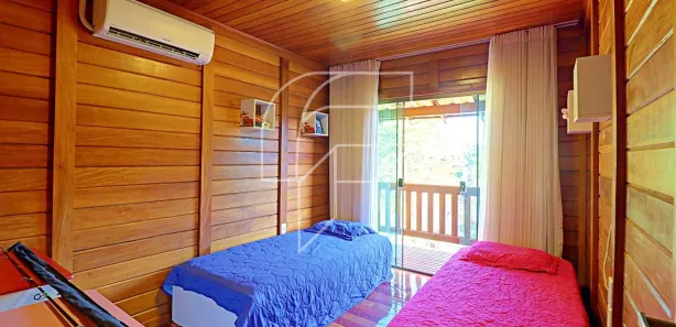 Casa com 8 Quartos à venda, 1018m² no Buenos Aires, Guarapari