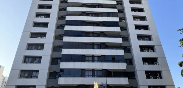 Apartamento com 4 Quartos para alugar, 146m² no Ondina, Salvador