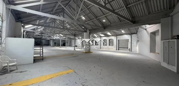 Galpão/Depósito/Armazém para venda ou aluguel, 2000m² no Morin, Petrópolis