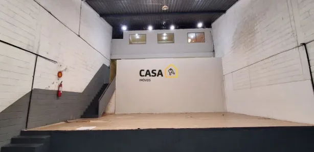 Galpão/Depósito/Armazém para alugar, 210m² no Pompéia, Belo Horizonte