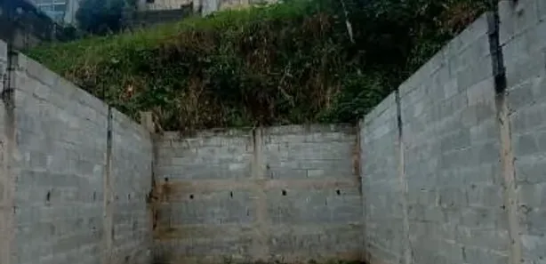 Lote/Terreno à venda, 250m² no Jardim Ipê, Itaquaquecetuba