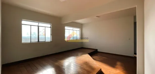 Apartamento com 3 Quartos para alugar, 90m² no São José, Divinópolis