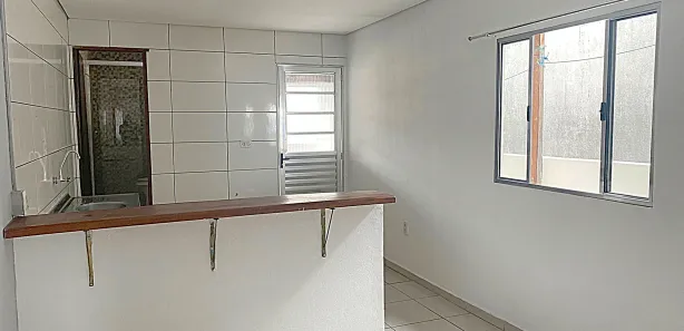Casa com 1 Quarto para alugar, 60m² no Parque Santa Teresa, Carapicuíba