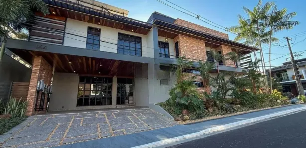 Casa de Condomínio com 4 Quartos à venda, 600m² no Chapada, Manaus