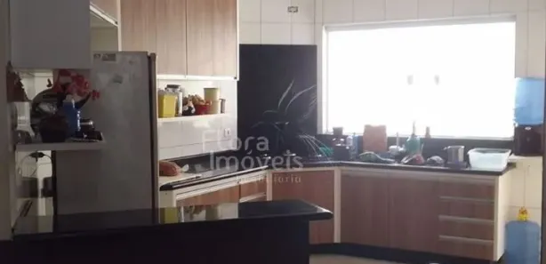Sobrado com 4 Quartos à venda, 250m² no Parque Gabriel, Hortolândia