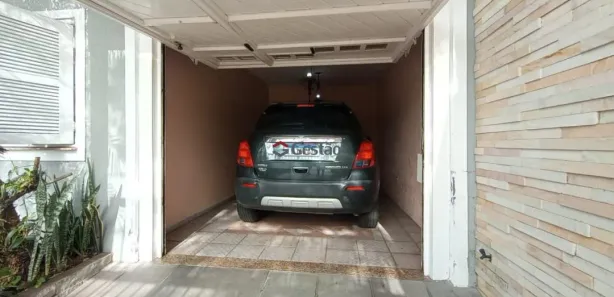 Casa com 3 Quartos para alugar, 180m² no Igara, Canoas