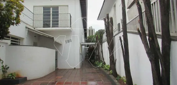Sobrado com 6 Quartos à venda, 265m² no Centro, Araraquara