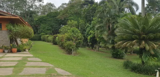 Casa de Condomínio com 4 Quartos para venda ou aluguel, 450m² no Recanto dos Colibris, Itapecerica da Serra