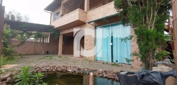 Sobrado com 5 Quartos à venda, 150m² no Centro, Portão
