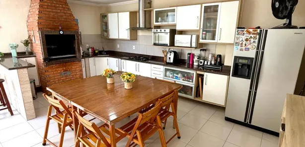 Casa de Condomínio com 4 Quartos à venda, 180m² no Parque 10 de Novembro, Manaus
