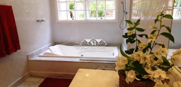 Casa de Condomínio com 6 Quartos para venda ou aluguel, 700m² no Cuiabá, Petrópolis
