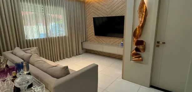 Casa de Condomínio com 6 Quartos à venda, 390m² no Adrianópolis, Manaus