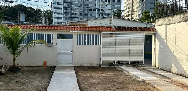 Sobrado com 5 Quartos à venda, 188m² no Parque 10 de Novembro, Manaus