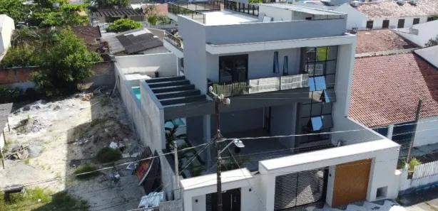 Sobrado com 3 Quartos à venda, 390m² no , Matinhos