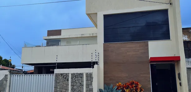 Ponto Comercial com 3 Quartos à venda, 242m² no Pitimbu, Natal